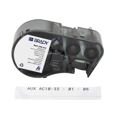Brady M4C-250-414 / 170727, 6.35 mm x 3.66 m, poliészter, fekete nyomtatás / fehér alapon