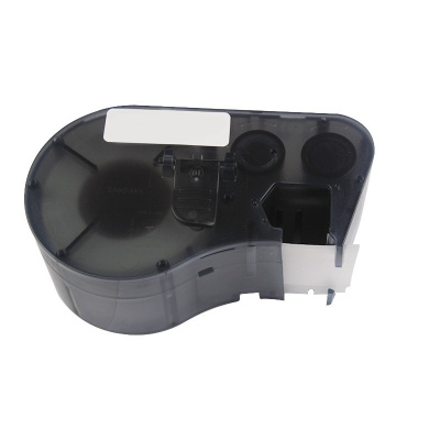 Brady MC-1500-595-WT-BK / 143374, öntapadó vinil, 38.10 mm x 7.62 m, fekete nyomtatás / fehér alapon, utángyártott szalag